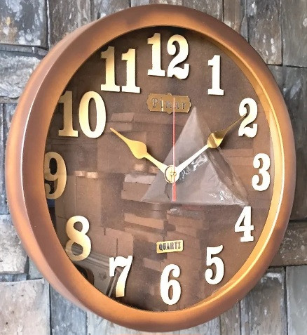 ساعت دیواری پینار ۳۹۲