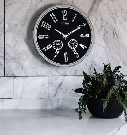 ساعت دیواری لوتوس ۷۴۰