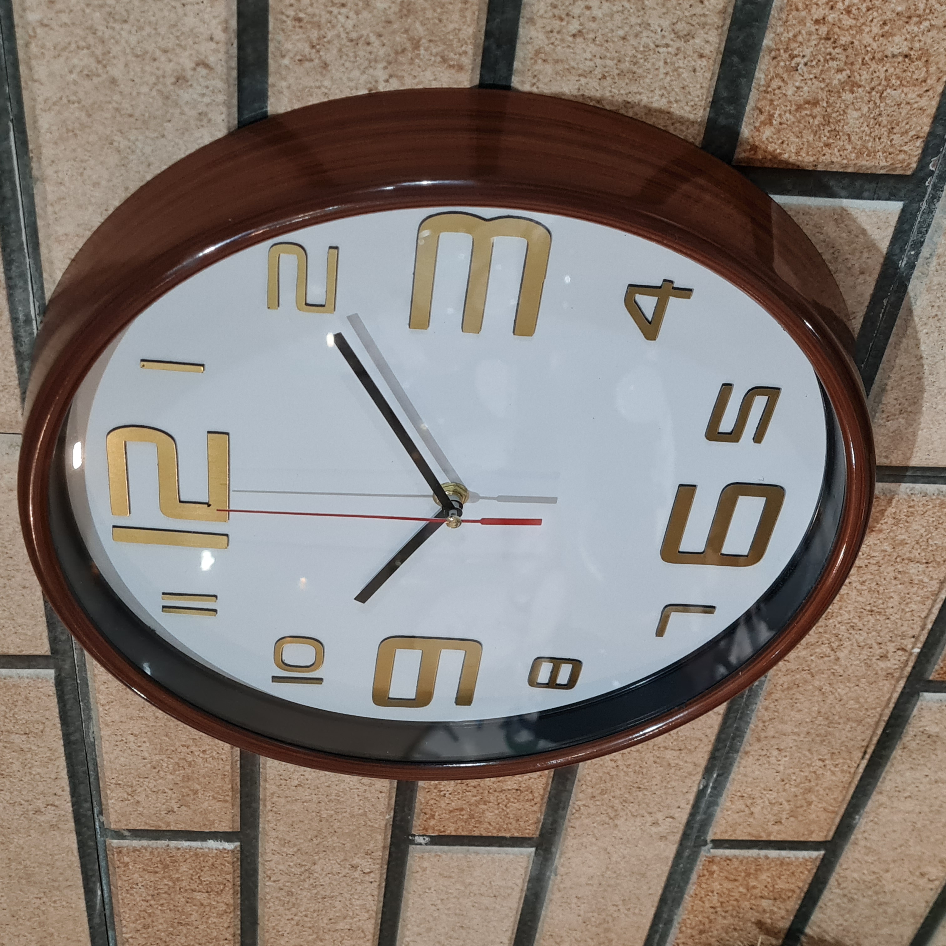 ساعت دیواری تیکا مدل۳۰۲۰۱